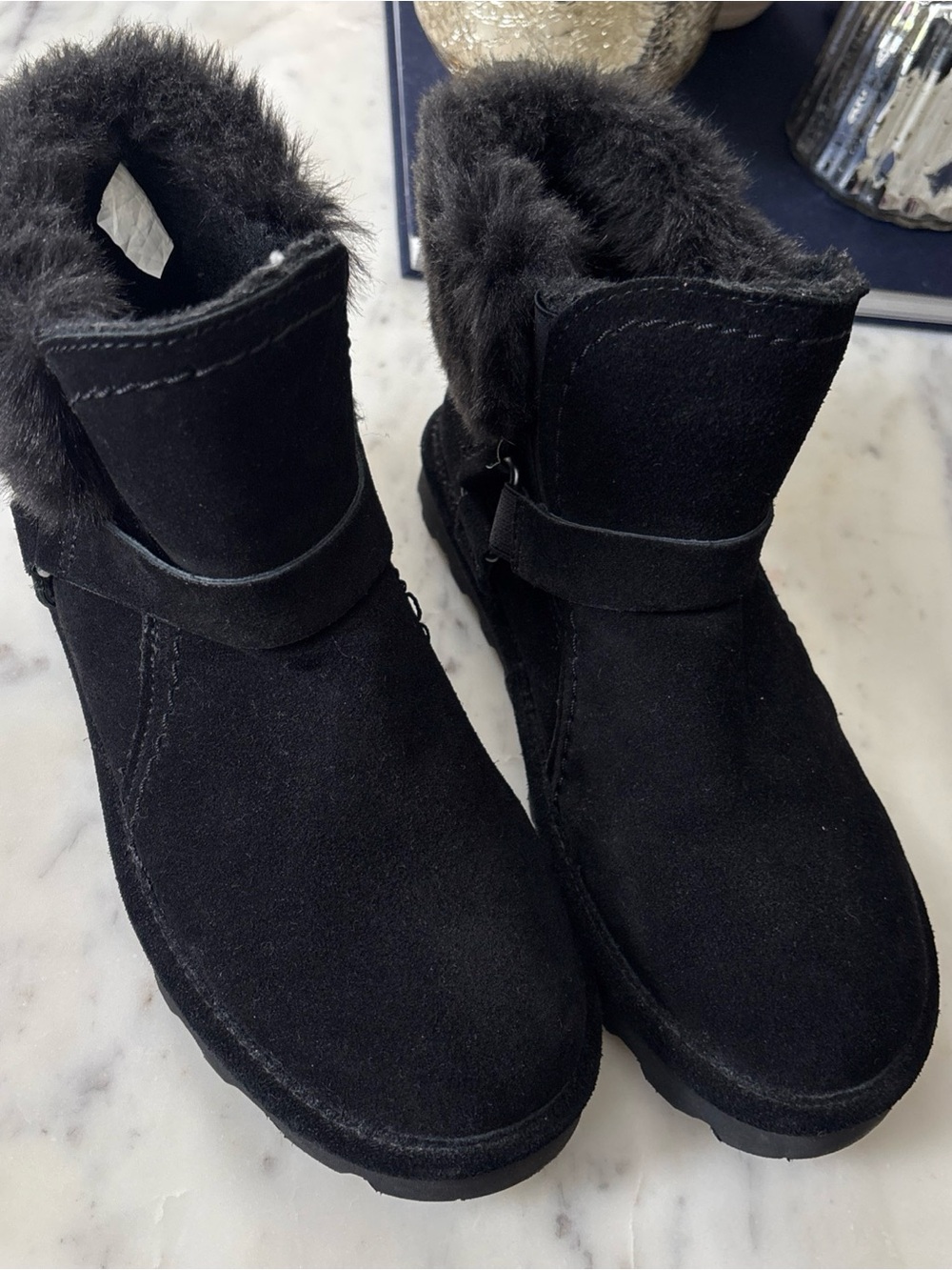 BearPaw Black Faux-Suede Fur-Lined Ankle Booties size 8